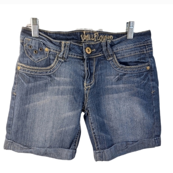 Wall Flower Juniors Denim Bermuda Shorts Size 7 - Picture 12 of 13